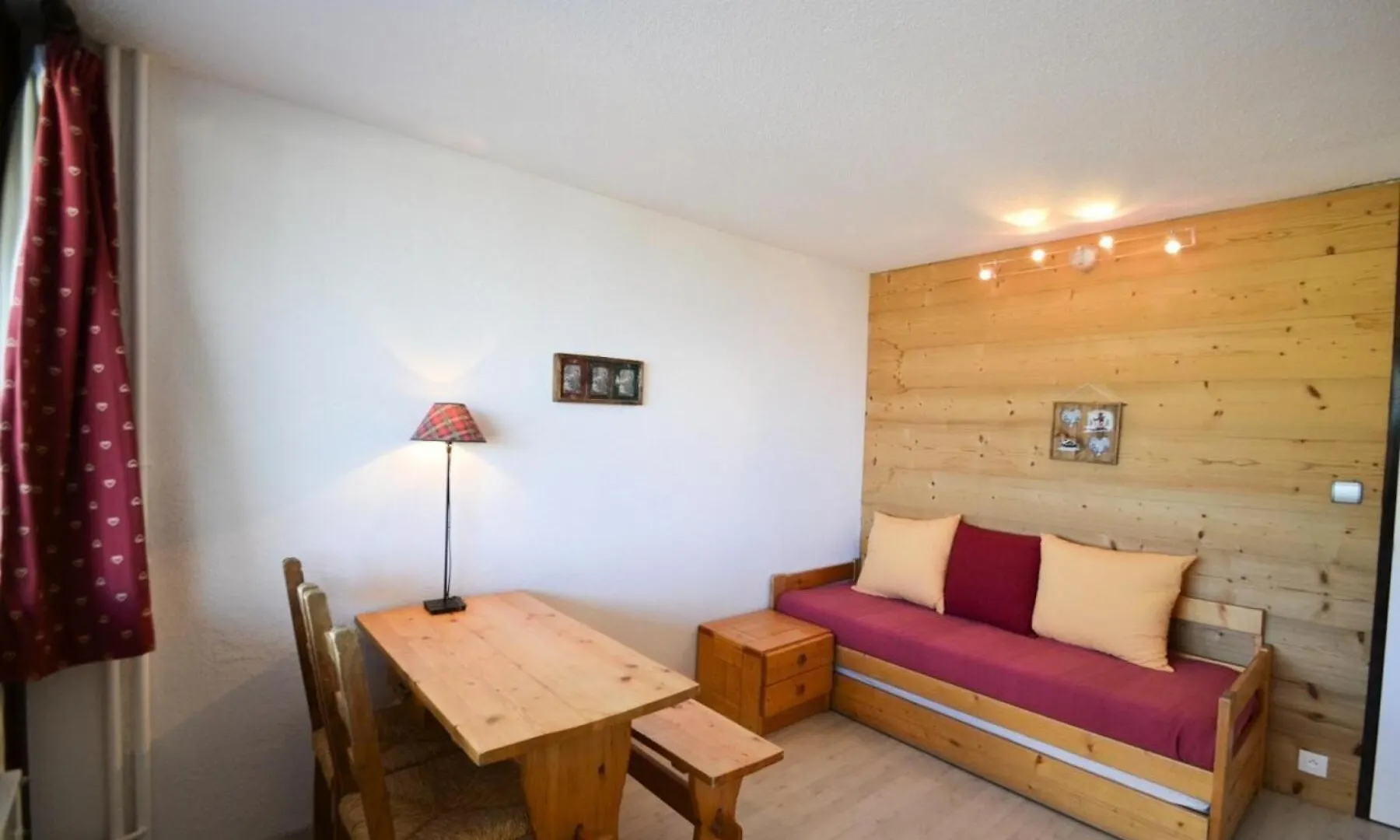 Residence Le France - Studio 2 Pers - Le France - Plagne Centre Mae-1624 contacts